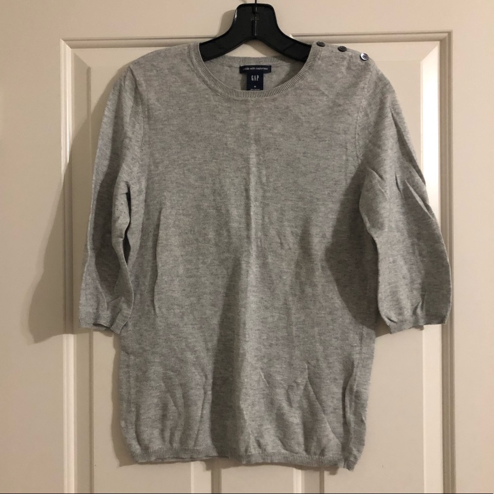 Light weight gray sweater